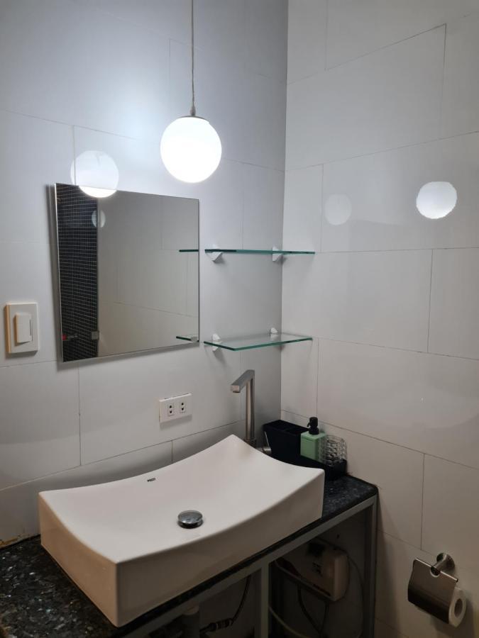 Huge Condo Unit Near Burgos Circle, St Lukes, Shangri-La - P Hamptons T1 Makati City Екстериор снимка