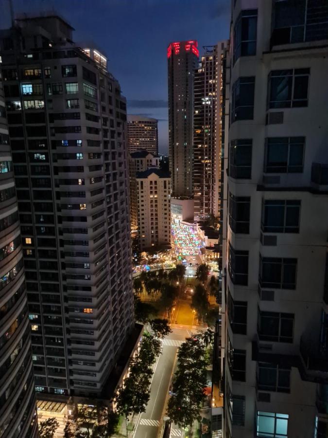 Huge Condo Unit Near Burgos Circle, St Lukes, Shangri-La - P Hamptons T1 Makati City Екстериор снимка